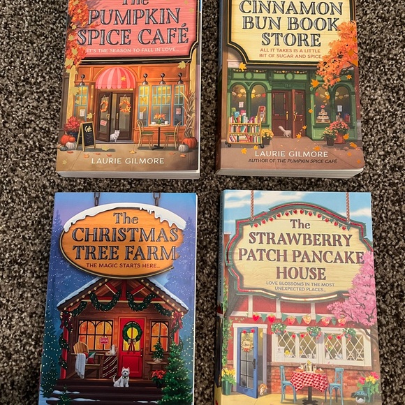 PUMPKIN SPICE CAFE Laurie Gilmore Book Set - Picture 2 of 9